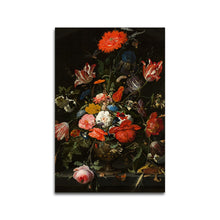 Afbeelding in Gallery-weergave laden, Bloemen in een metalen vaas
